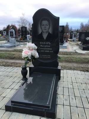 Памятник из гранита 352 — ritualum.ru